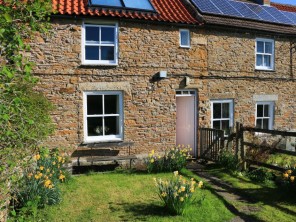 2 Bedroom Historic Riverside Cottage in Barnard Castle, Yorkshire, England